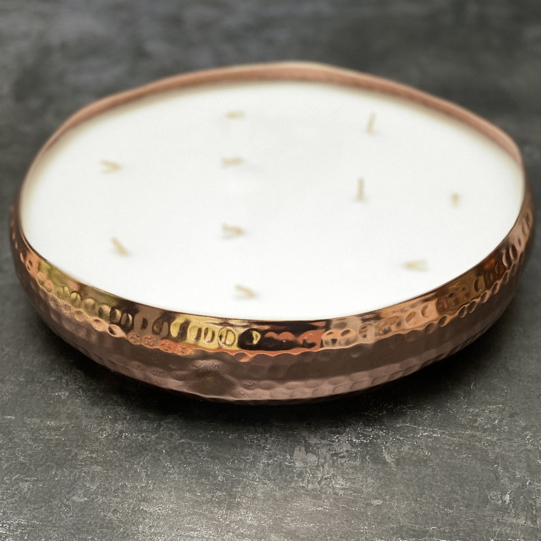 MEDIUM 10 WICK SCENTED CANDLE IN HAMMERED ROSE GOLD DISH | ORANGE BERGAMOT