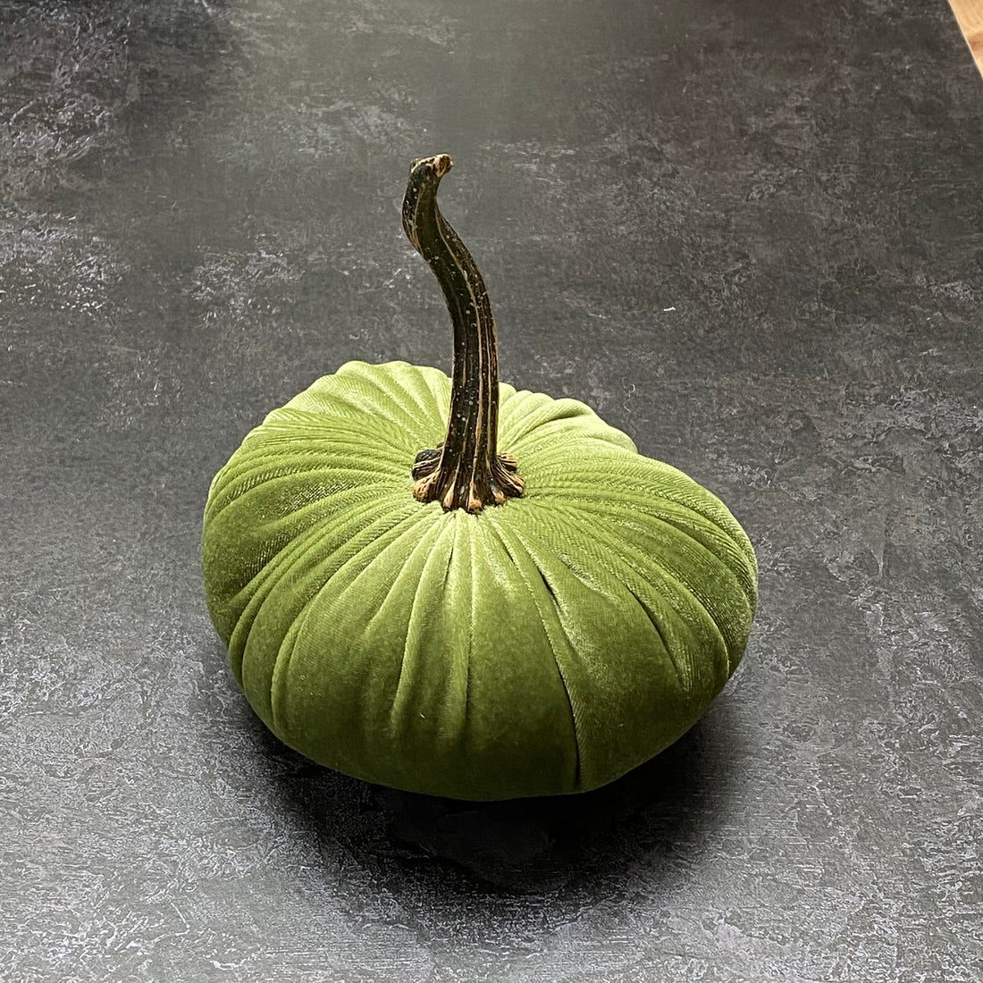 XSMALL VELVET DECORATIVE PUMPKIN