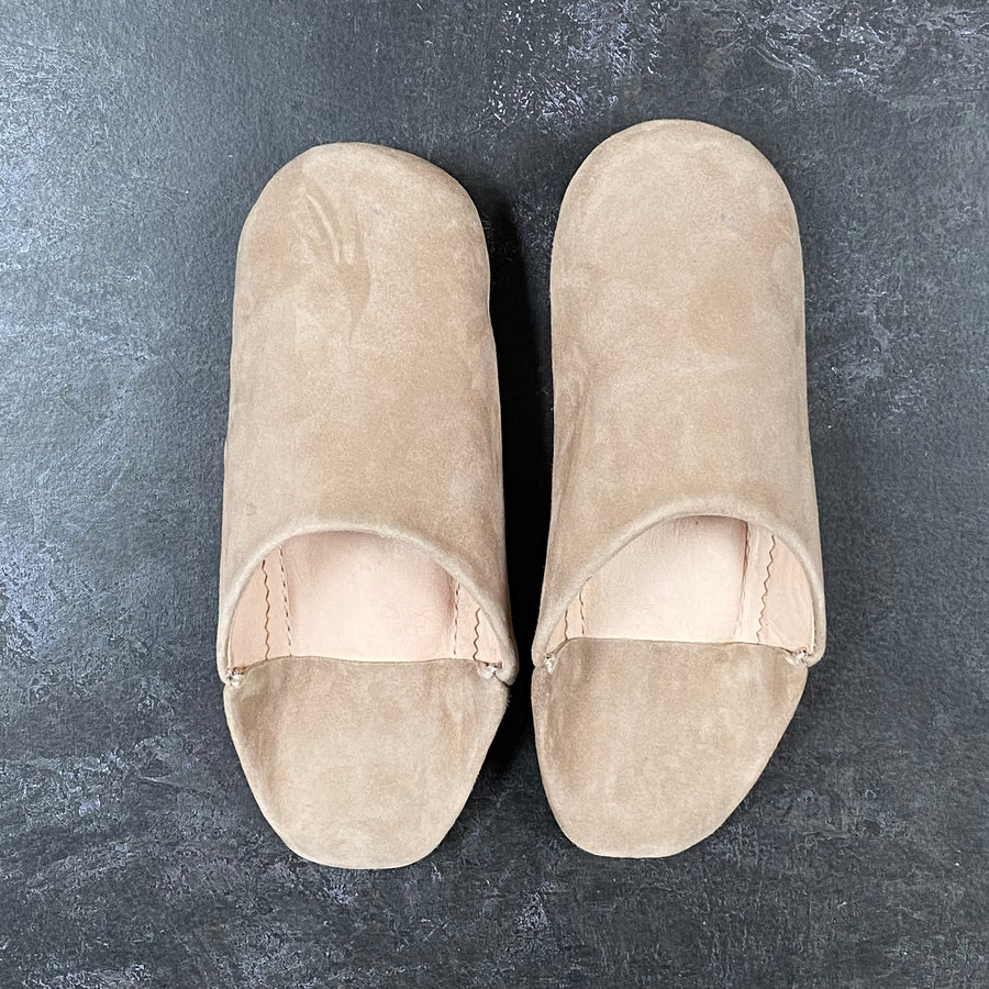 MOROCCAN BABOUCHE SUEDE SLIPPERS | STONE