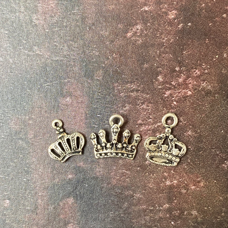 SET 4 METAL CHARMS | CROWNS