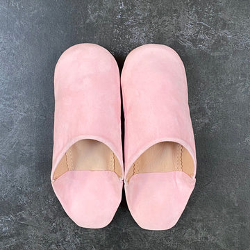 MOROCCAN BABOUCHE SUEDE SLIPPERS | PALE PINK