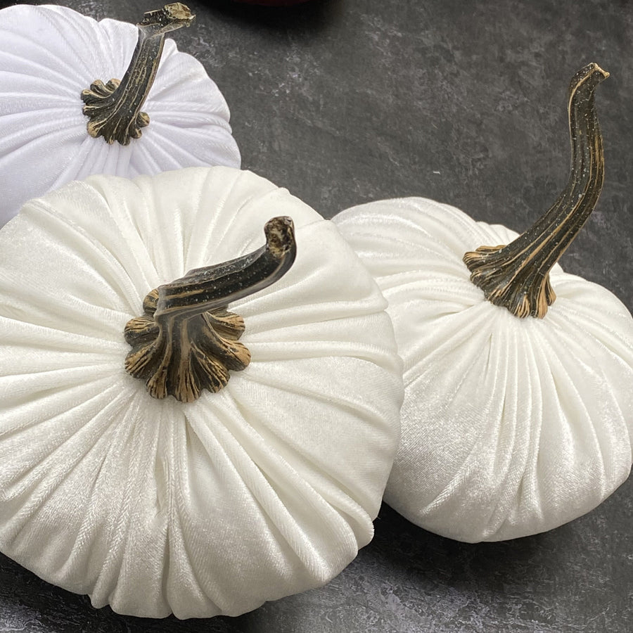 SMALL VELVET DECORATIVE PUMPKIN