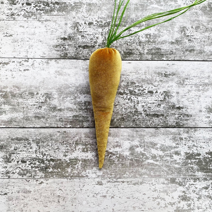 HANDMADE VELVET CARROT