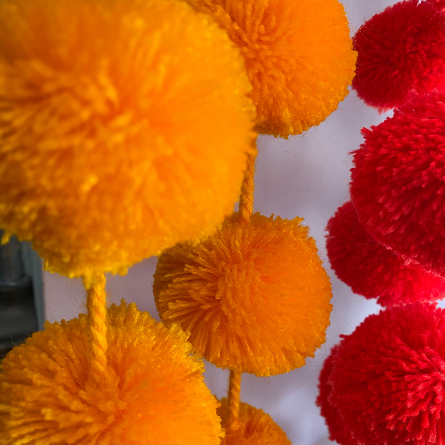 POM POM GARLAND