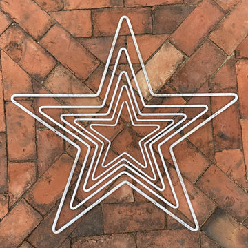 WHITE RUSTIC METAL STAR