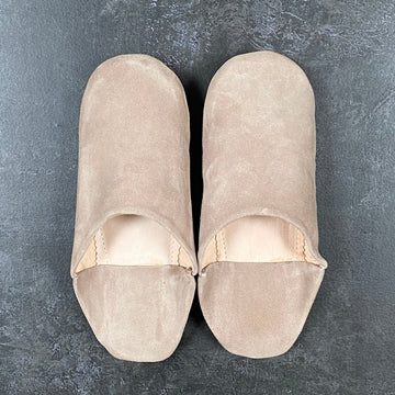 MOROCCAN BABOUCHE SUEDE SLIPPERS | CLAY