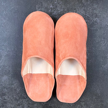 MOROCCAN BABOUCHE SUEDE SLIPPERS | FLAMINGO