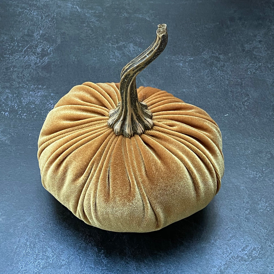 SMALL VELVET DECORATIVE PUMPKIN