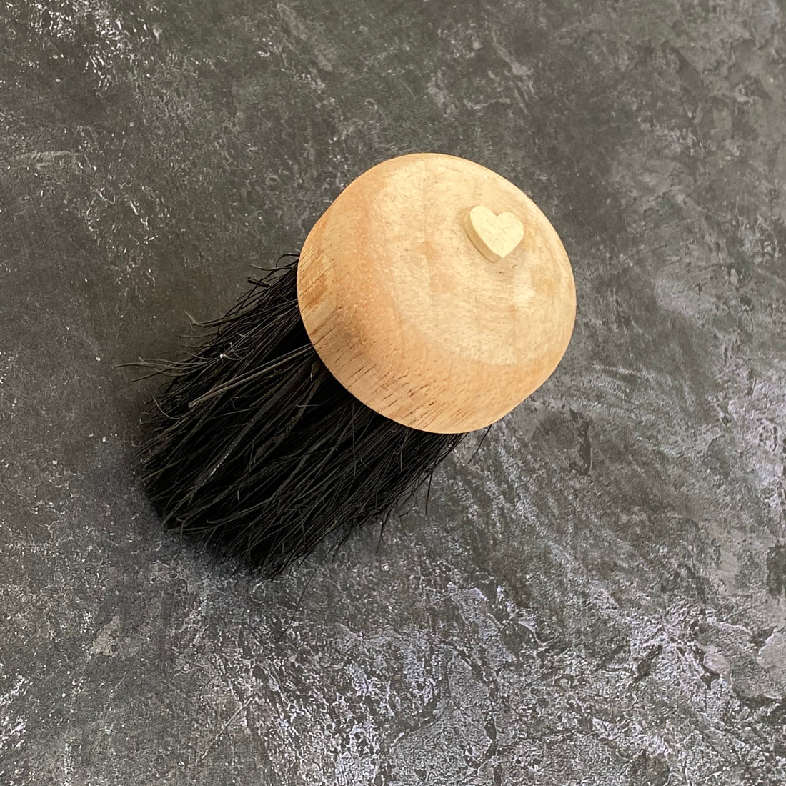 ROUND BRUSH