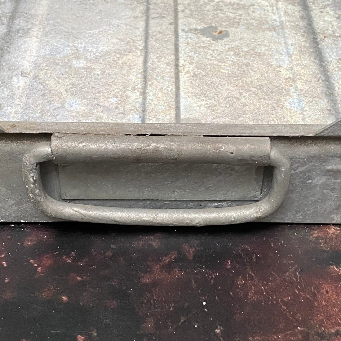 INDUSTRIAL VINTAGE GALVANISED STACKING TRAY