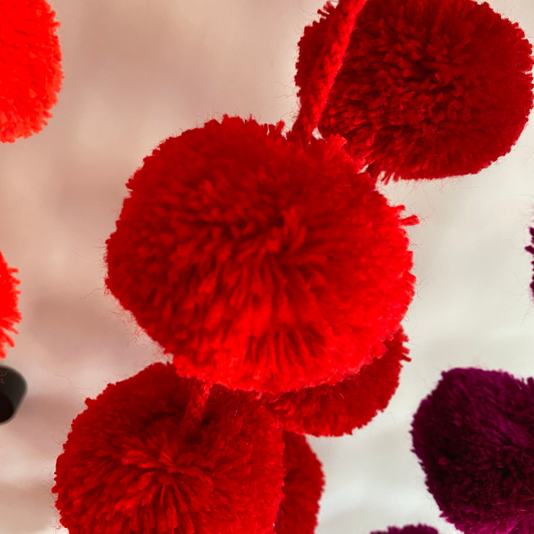 POM POM GARLAND