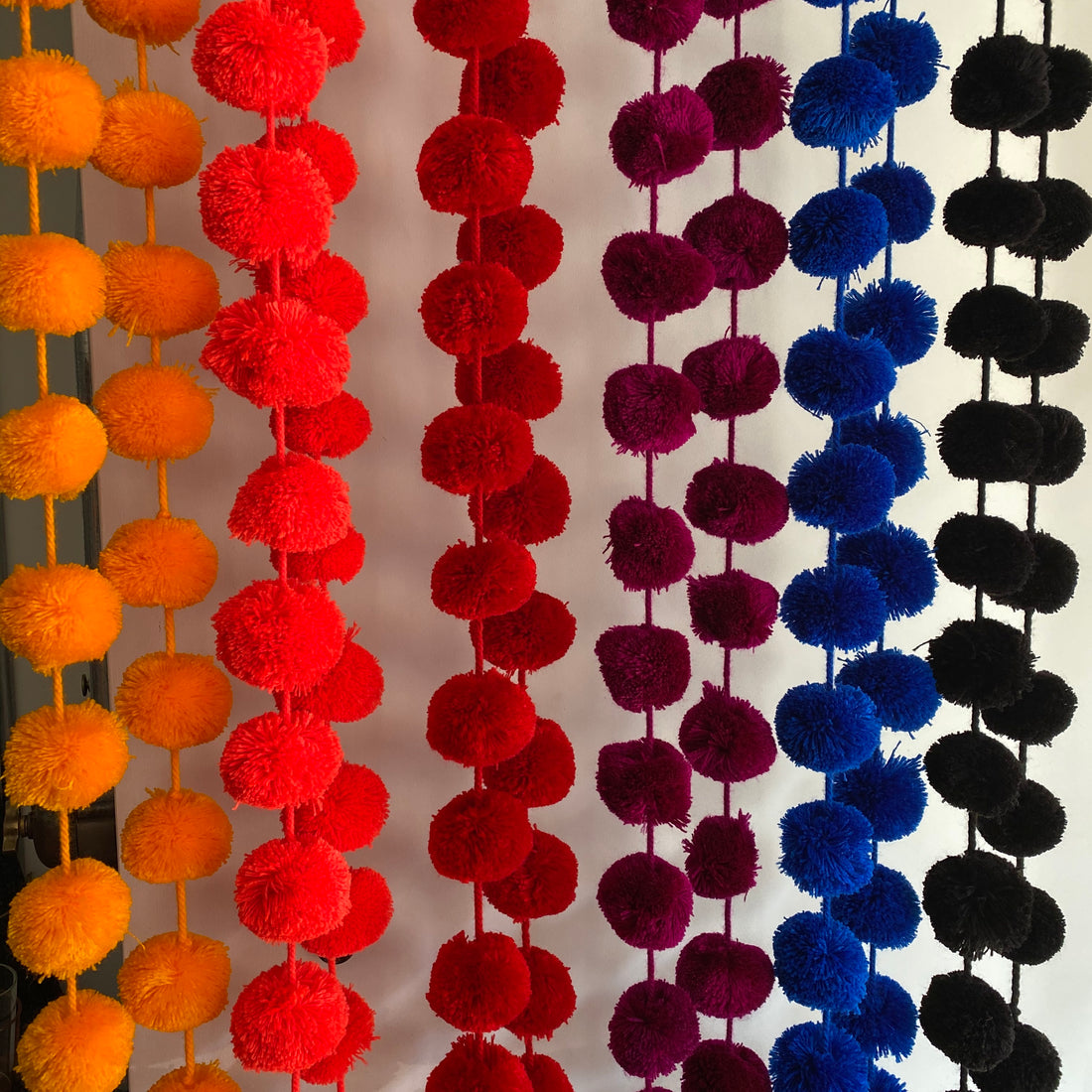 POM POM GARLAND