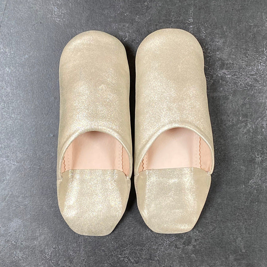 MOROCCAN BABOUCHE LEATHER SLIPPERS | METALLIC WHITE GOLD