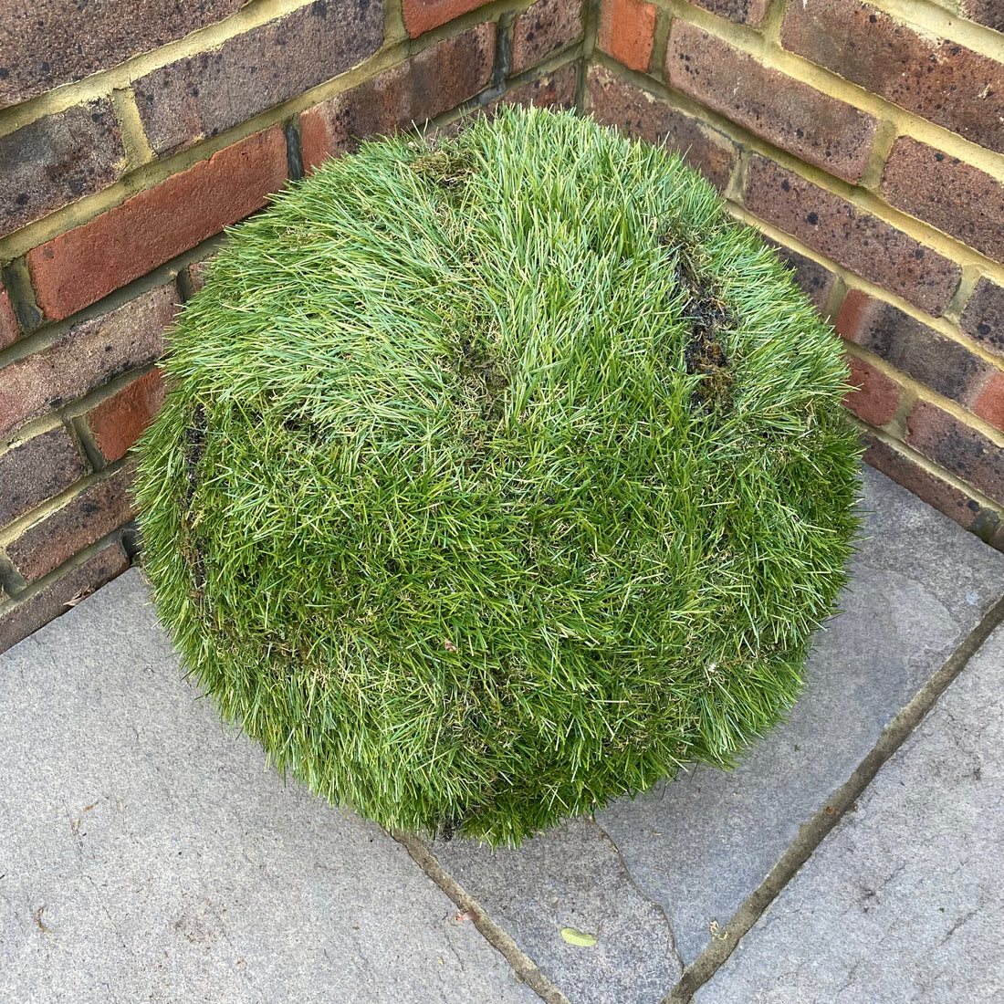 LARGE FAUX GRASS BALL 50cm