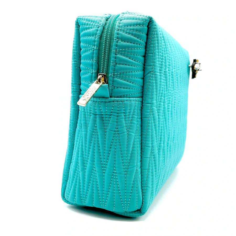 LARGE QUILTED RECYCLED NYLON WASH BAG WITH BUMBLEBEE PIN | TURQUOISE