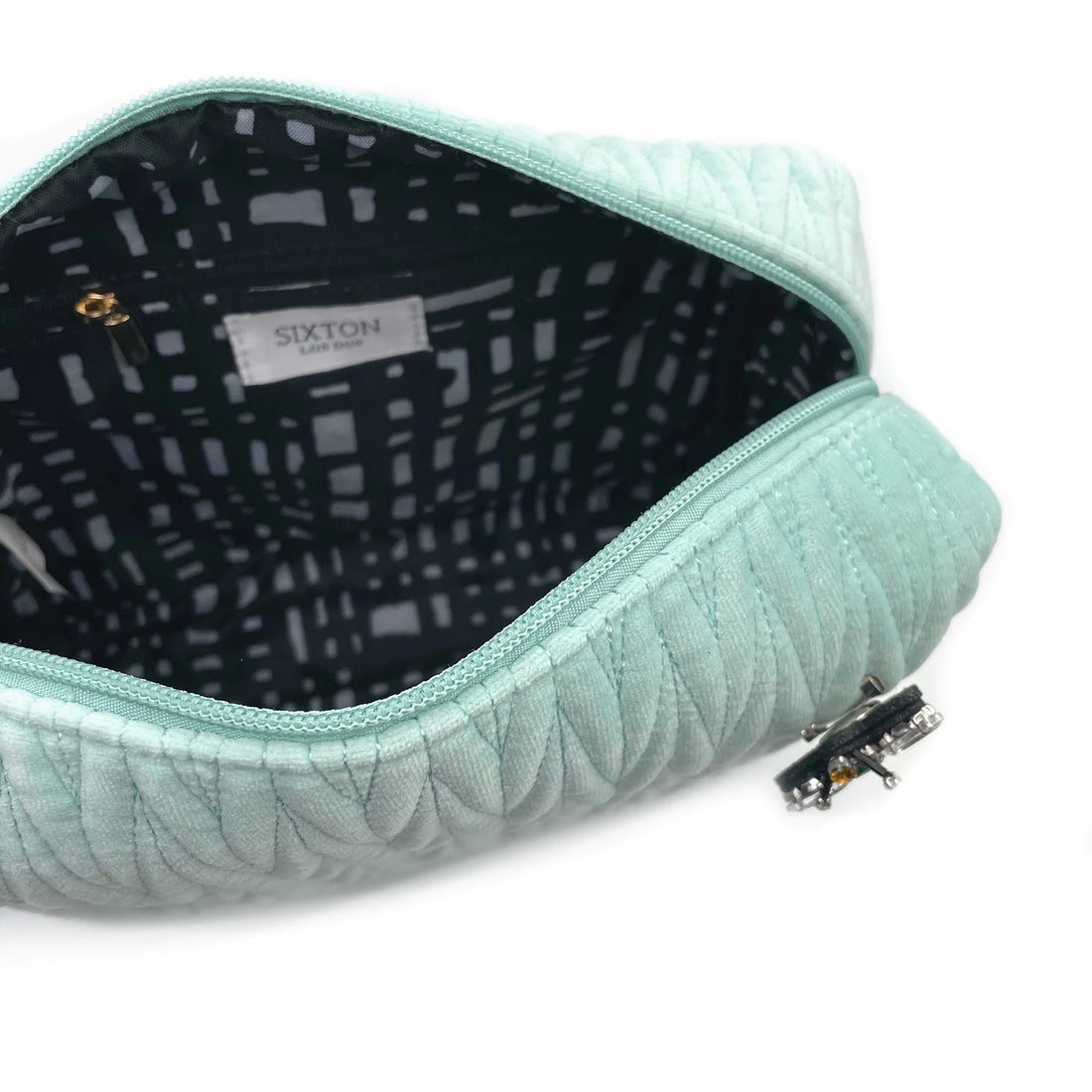LARGE QUILTED RECYCLED VELVET WASH BAG WITH BUMBLEBEE PIN | MINT